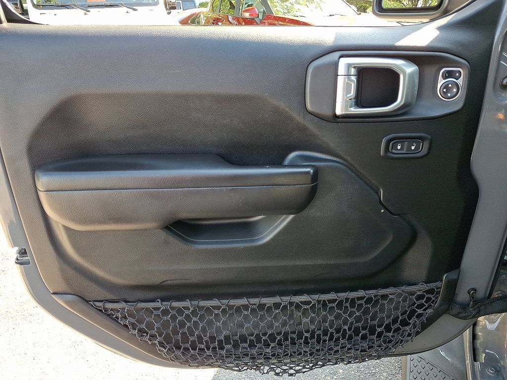 Used 2021 Jeep Gladiator Sport AWD/4WD image 12
