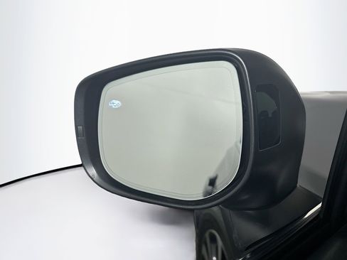 Used 2020 Subaru Forester Limited image 16