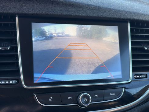 Used 2017 Buick Encore Essence image 4