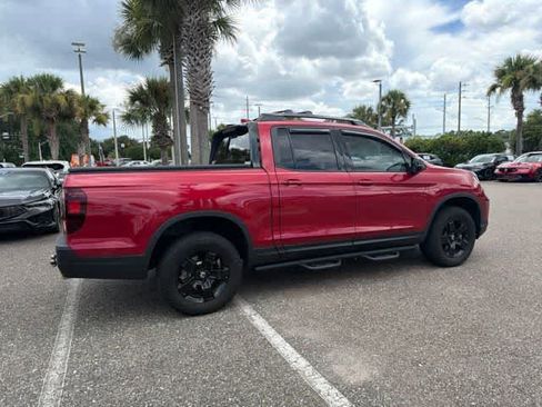 Used 2025 Honda Ridgeline Black Edition image 17
