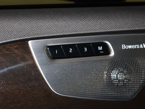 Used 2018 Volvo XC90 T6 Momentum w/ Convenience Package image 33