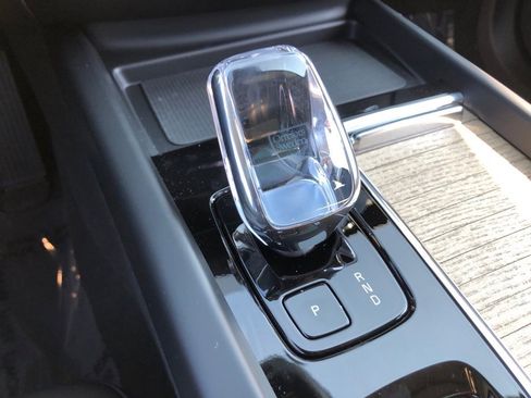 New 2026 Volvo XC60 B5 Plus w/ Protection Package Premier image 32