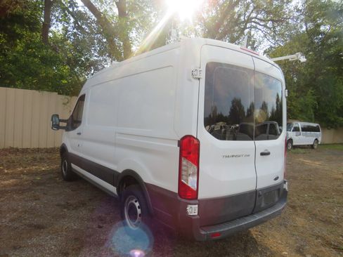 Used 2017 Ford Transit 250 130 Medium Roof image 15