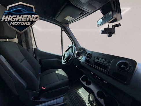 Used 2022 Mercedes-Benz Sprinter 2500 image 15
