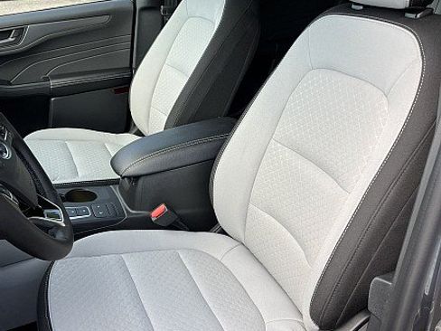 Used 2026 Ford Escape Active w/ Cold Weather Package FWD image 12