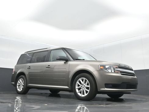 Used 2013 Ford Flex SE FWD image 10