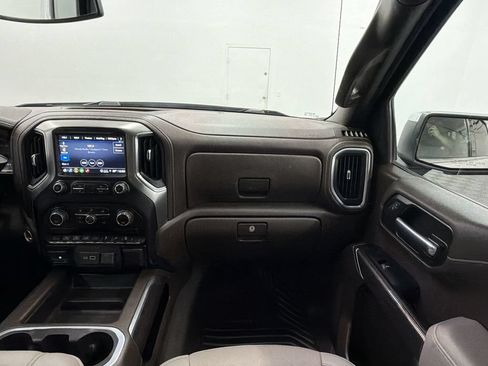 Used 2022 Chevrolet Silverado 1500 LTZ w/ Z71 Off-Road Package AWD/4WD image 28