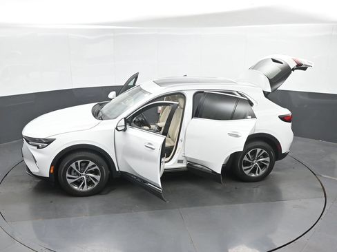 Used 2022 Buick Envision Essence w/ Technology Package I AWD/4WD image 49
