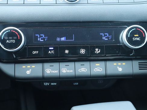 New 2025 Hyundai Elantra Limited image 15