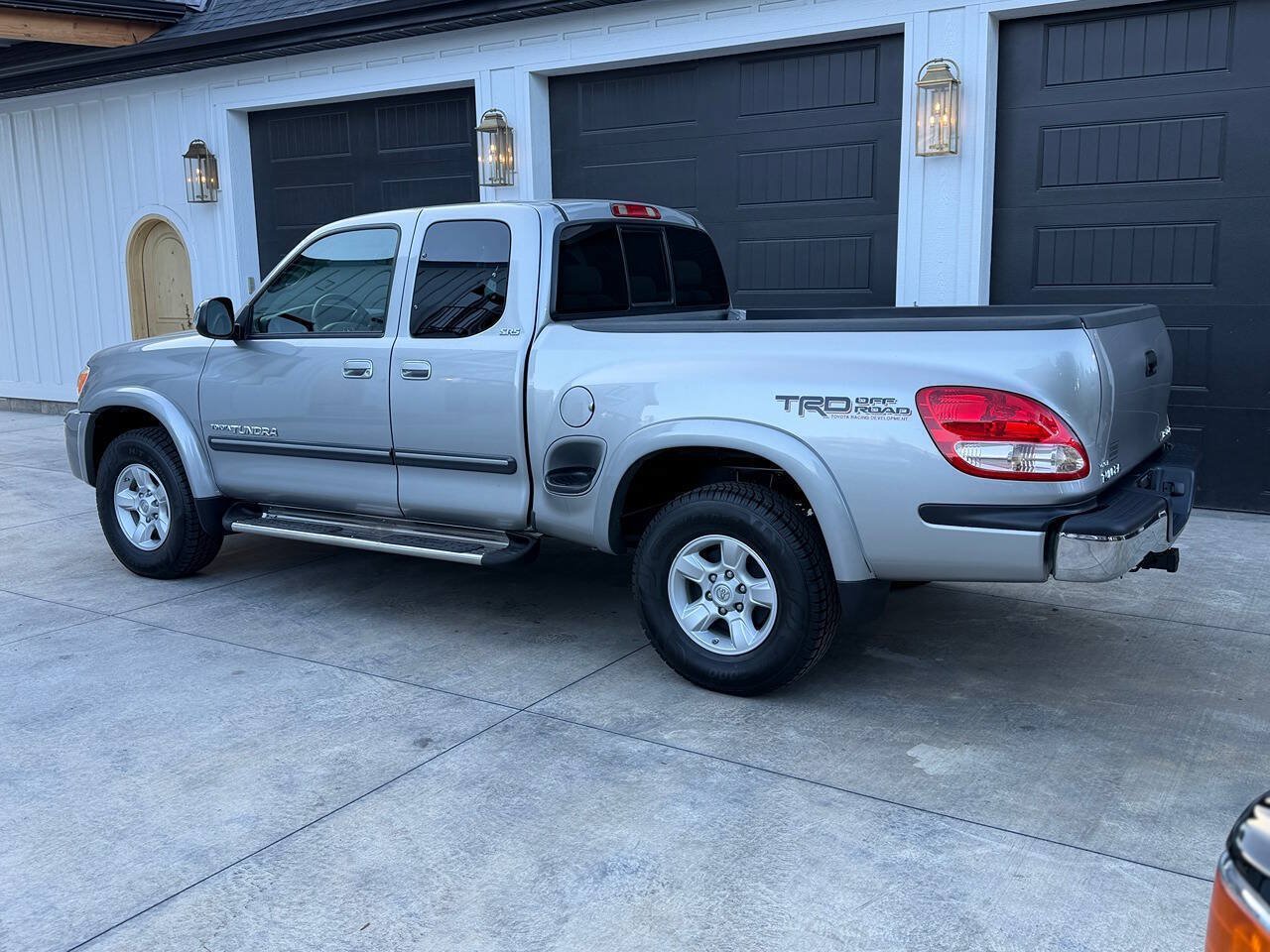 Used 2005 Toyota Tundra SR5 w/ TRD Off-Road Pkg AWD/4WD image 8