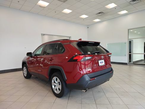 Used 2020 Toyota RAV4 LE w/ Carpet Mat Package FWD image 5