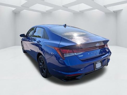 Used 2023 Hyundai Elantra SEL FWD image 7