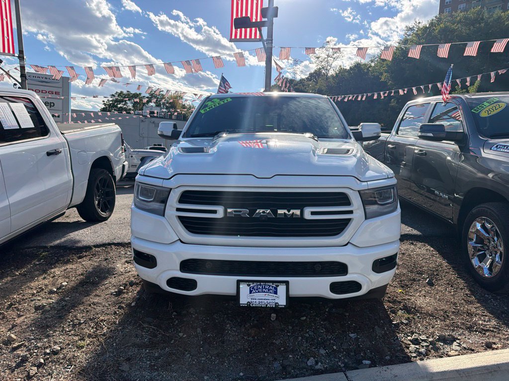 Used 2023 RAM 1500 Laramie AWD/4WD image 2