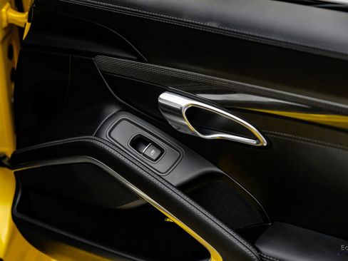 Used 2018 Porsche 911 Turbo S image 87