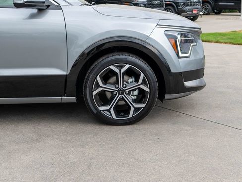 Certified 2024 Kia Niro EX Touring FWD image 34