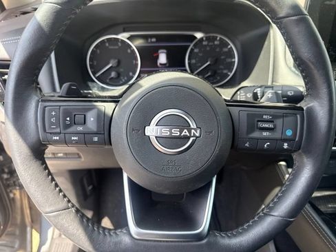 Used 2023 Nissan Rogue SL w/ SL Premium Package FWD image 17