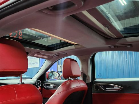 Used 2017 Alfa Romeo Giulia Ti image 22