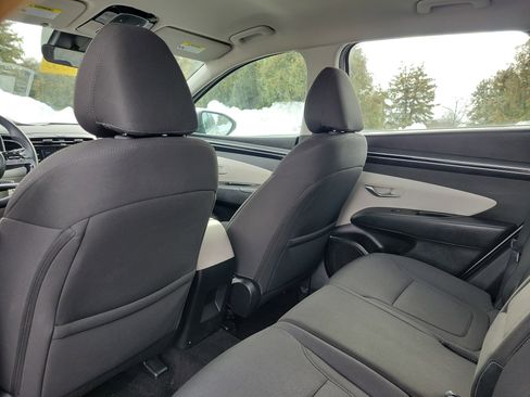 Used 2023 Hyundai Tucson SE image 14