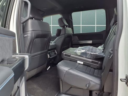 New 2025 Ford F450 Platinum image 22