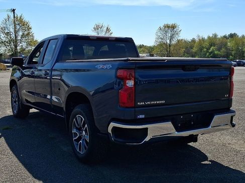 Used 2023 Chevrolet Silverado 1500 LT AWD/4WD image 9