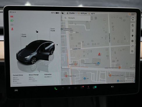 Used 2022 Tesla Model Y Long Range image 22