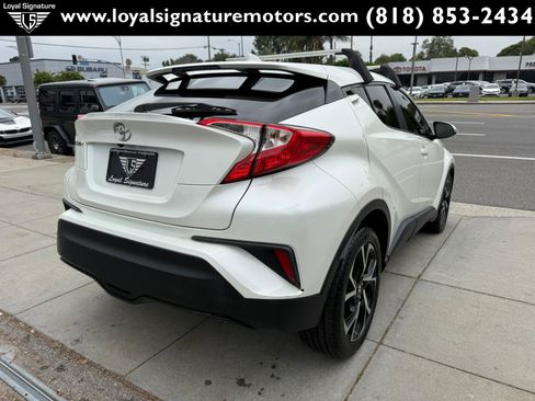 Used 2019 Toyota C-HR XLE FWD image 7