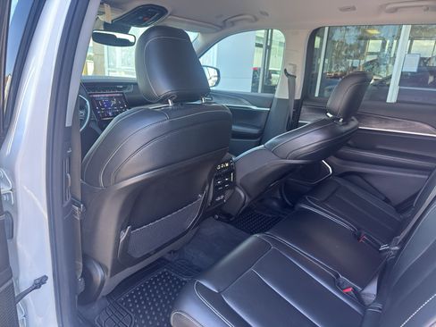 Used 2021 Jeep Grand Cherokee L Limited RWD image 7