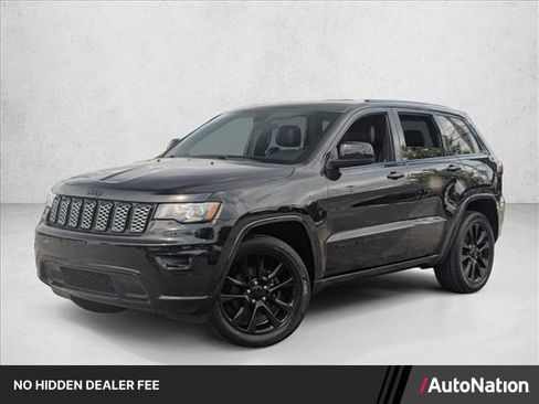 Used 2018 Jeep Grand Cherokee Altitude AWD/4WD image 1