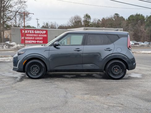 Used 2023 Kia Soul LX image 7
