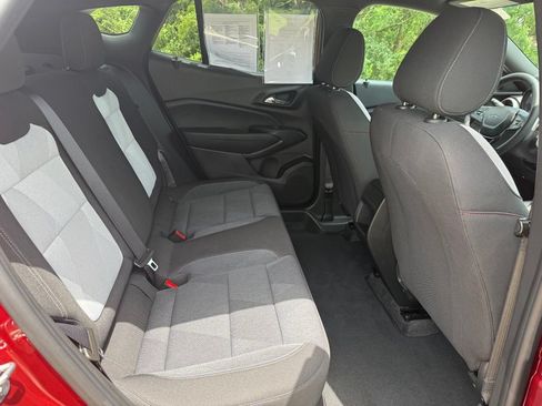 Used 2024 Chevrolet Trax RS w/ Driver Confidence Package FWD image 15