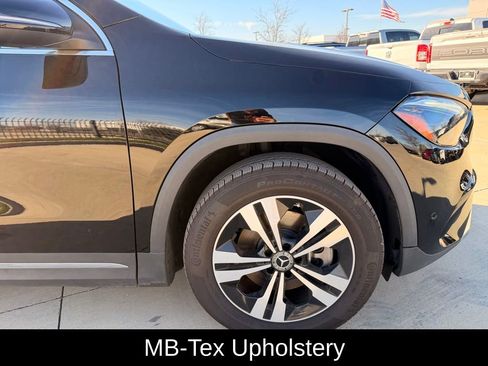 Used 2024 Mercedes-Benz GLA 250 4MATIC image 11