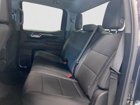 New 2025 GMC Sierra 1500 SLE image 14