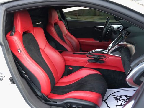 Used 2020 Acura NSX image 33