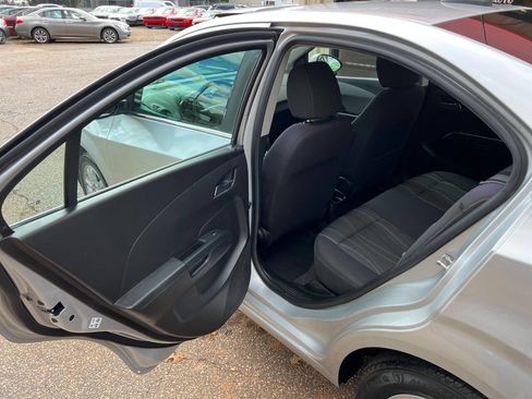 Used 2015 Chevrolet Sonic LT image 13