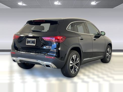 Used 2025 Mercedes-Benz GLA 250 image 8