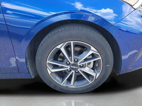 Used 2023 Kia Forte LXS w/ LXS Technology Package image 9