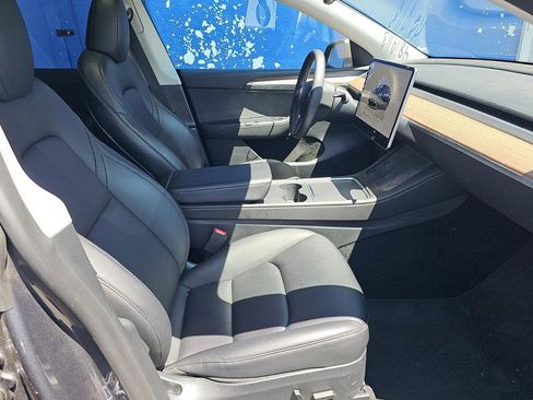Used 2023 Tesla Model Y 2WD image 6