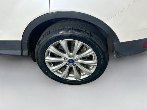 Used 2017 Ford Escape Titanium w/ Equipment Group 301A AWD/4WD image 11