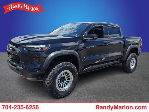 Used 2024 Chevrolet Colorado ZR2 w/ Safety Package AWD/4WD image 1