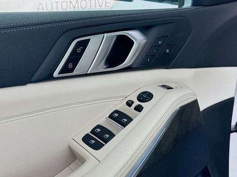 Used 2022 BMW X5 xDrive45e w/ Executive Package image 18