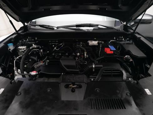 Used 2024 Honda CR-V EX image 3