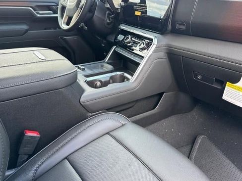 New 2026 GMC Sierra 2500 Denali w/ Denali Reserve Package image 16