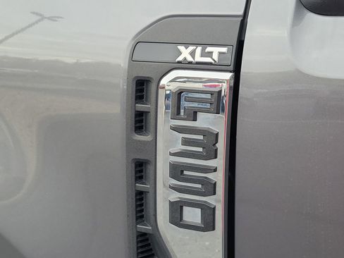Used 2023 Ford F350 XLT image 32