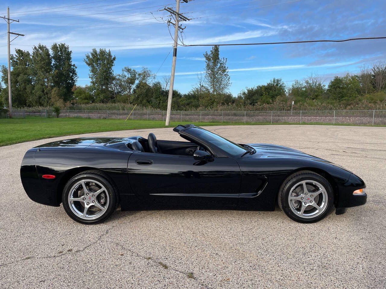 Used 2003 Chevrolet Corvette Convertible w/ Preferred Equipment Group1 RWD image 88
