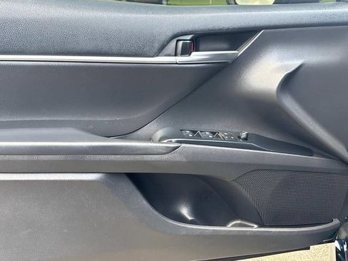Used 2020 Toyota Camry SE FWD image 24
