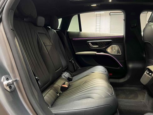 Used 2023 Mercedes-Benz EQS 450+ Sedan image 32