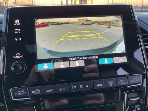 Used 2024 Honda Odyssey Elite image 25