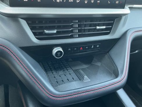 Used 2025 Ford Explorer ST AWD/4WD image 29
