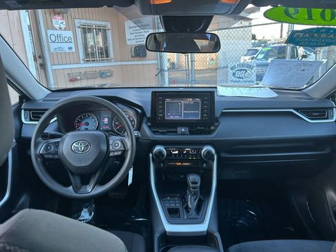 Used 2019 Toyota RAV4 LE w/ All Weather Liner Package image 20