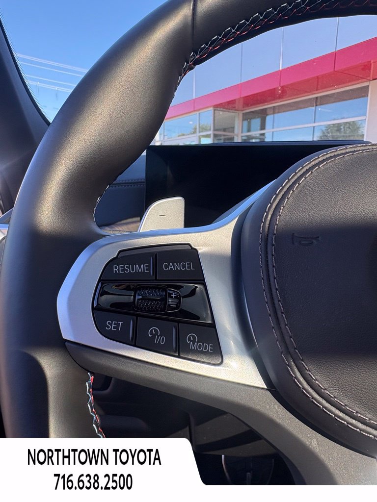 Used 2024 BMW X6 M60i AWD/4WD image 25